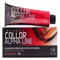 Coloração em creme da linha Alpha Line, um tubo vermelho com a inscrição "Collor Alpha Line" em letras brancas, contendo 50g de coloração e uma caixa preta retangular. As cores predominantes são preto, vermelho e cinza.