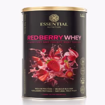 A imagem mostra uma embalagem de whey protein sabor frutas vermelhas, toda marrom com letras brancas e imagens de morango e outras frutas vermelhas.