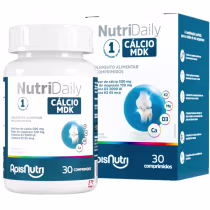 Suplemento alimentar em comprimidos com foco no cálcio e vitaminas D3 e K2. A embalagem é uma caixa azul e branca, contendo um frasco com 30 comprimidos. O rótulo destaca os principais nutrientes presentes, como cálcio, magnésio, vitamina D3 e vitamina K2