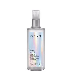 A imagem mostra o Óleo Capilar Cadiveu Professional Final Style Supreme Oil 110ml, uma embalagem prateada fosca com detalhes holográficos e texto na cor preta. Traz as informações: brilho e maciez instantânea, proteção térmica e fórmula leve.