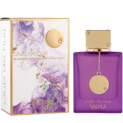 Frasco de perfume Club de Nuit da marca Armaf, com embalagem roxa e detalhes dourados, contendo informações sobre o produto na caixa.