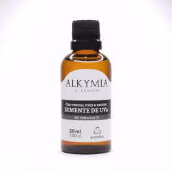 Frasco de óleo vegetal puro e natural de semente de uva da marca Grandha, com rótulo branco e preto, contendo 50ml do produto.