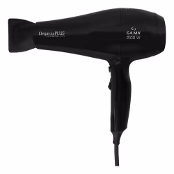 A imagem mostra um secador de cabelo da marca GA.MA Italy com potência de 2100W. Ele possui um corpo alongado e compacto com acabamento preto. Ele tem um design ergonômico e minimalista.