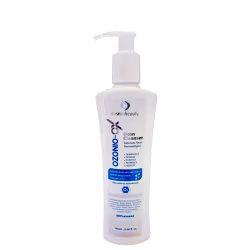 Sabonete Facial Dermatológico da marca Cosmobeauty, chamado Ozon Cleanser contendo 180ml. O rótulo destaca as principais características do produto, como desmaquilar, remover, purificar e refrescar a pele. Também menciona que o produto é 100% vegano.