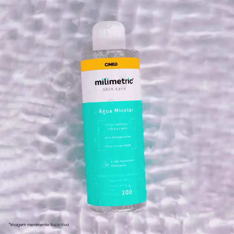 Água Micelar Cimed Milimetric  200ml  sobre fundo com água