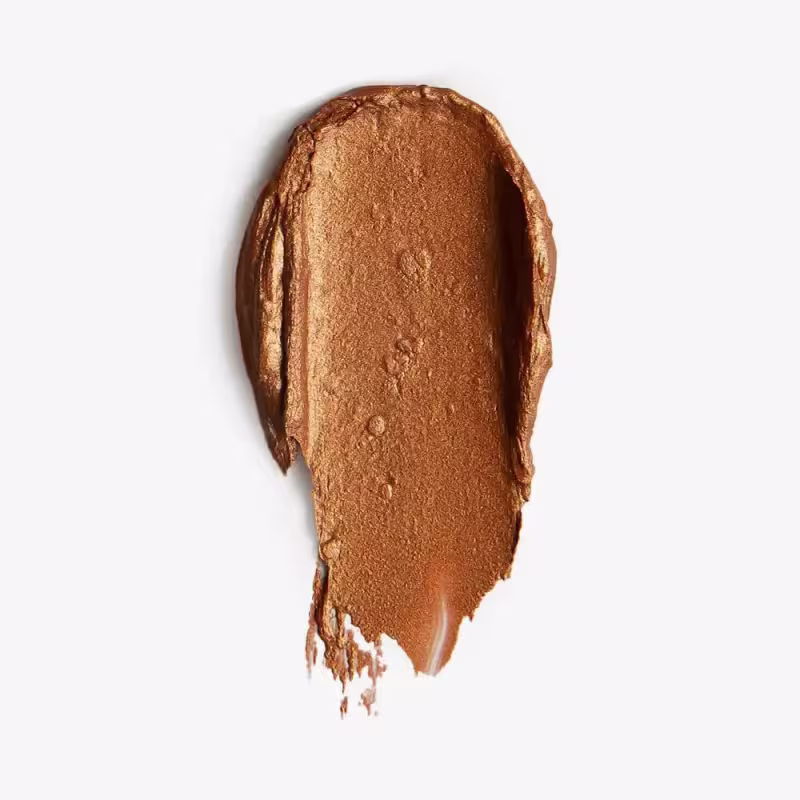 A imagem mostra textura cremosa e dourada, com brilho sutil