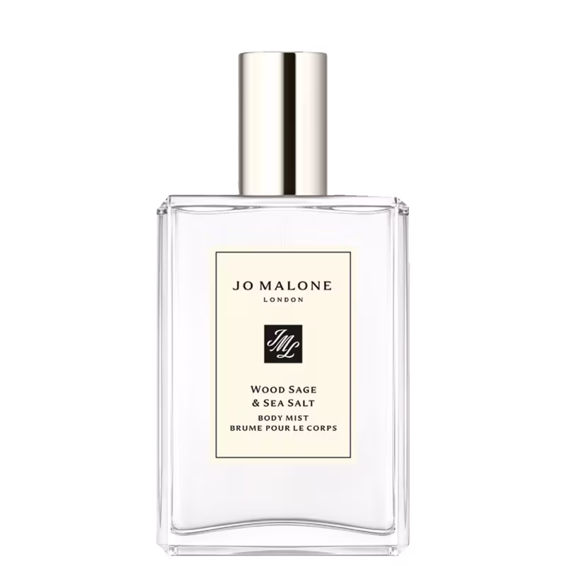 Spray Corporal Jo Malone London Wood Sage & Sea Salt Body Mist, com embalagem transparente e rótulo branco com texto preto. Produto da linha de fragrâncias da marca, com design elegante e minimalista.