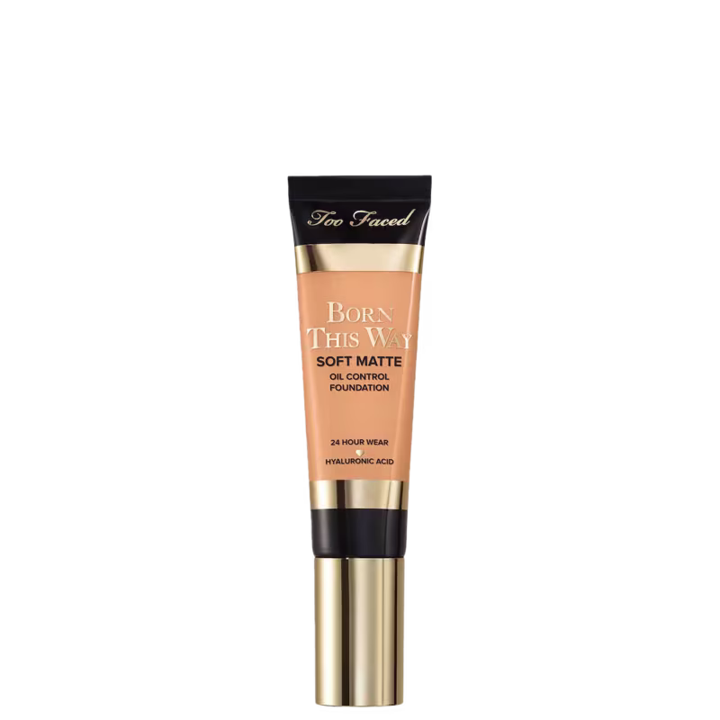 A imagem mostra a embalagem com tampa da base líquida.