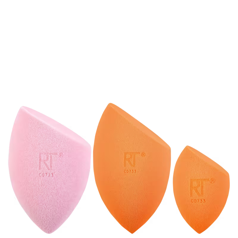 A imagem mostra um kit com três esponjas. Duas grandes em cores rosa e laranja, e uma menor cor laranja. Estão lado a lado em fundo branco.
