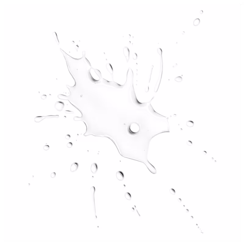 A imagem mostra um pouco da água micelar em fundo branco.