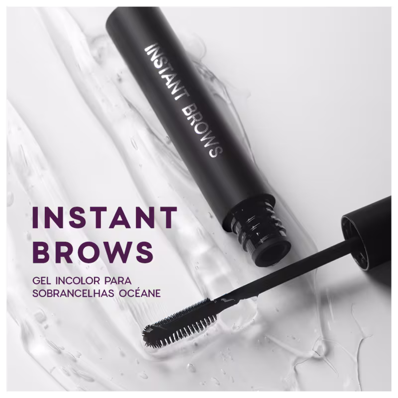 A imagem mostra o Gel incolor para sobrancelhas da Océane deitado e com a escova aplicadora. Ao lado o texto "Instant Brows" e "Gel incolor para sobrancelhas Océane".