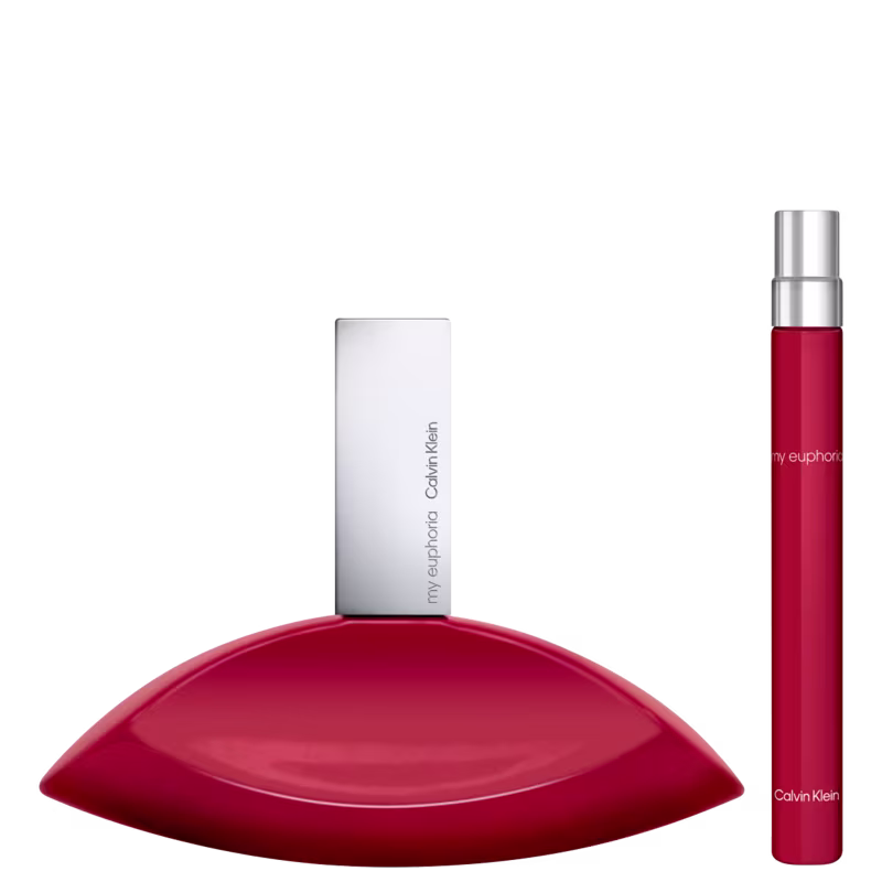 Um frasco de perfume oval vermelho brilhante com tampa prateada. Ao lado, um frasco de perfume 10ml cilíndrico vermelho com a inscrição "my euphoria" e o logotipo Calvin Klein. As embalagens apresentam o nome da marca "Calvin Klein" em letras brancas.