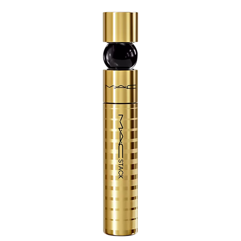 A imagem mostra uma máscara de cílios com embalagem dourada com detalhes pretos.