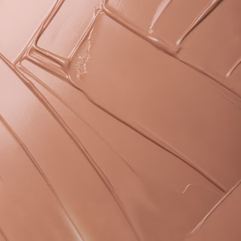 Detalhe da cor e textura do Booster iluminador facial Glow Filter Contém1g