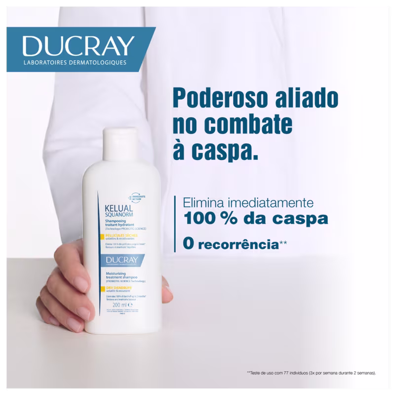 O rótulo texto que o shampoo é um poderoso aliado no combate à caspa que "elimina imediatamente 100% da caspa" e não possui recorrência.