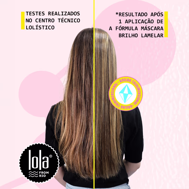 Ambiente de teste de produto de beleza da marca Lola From Rio, com foco no resultado após aplicação de máscara capilar para brilho lamelar. Cenário rosa e amarelo, com destaque para a imagem comparativa do antes e depois do tratamento.