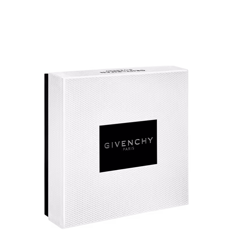 Conjunto de produtos de beleza da marca Givenchy, incluindo um frasco de perfume preto com logotipo, um tubo de gel de banho e um pequeno frasco de perfume, todos embalados em uma caixa branca com o nome da marca.