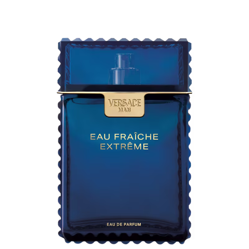 Frasco de perfume masculino Versace Eau Fraîche Extreme, com embalagem azul escura e detalhes dourados, exibindo o nome da marca e a descrição do produto.