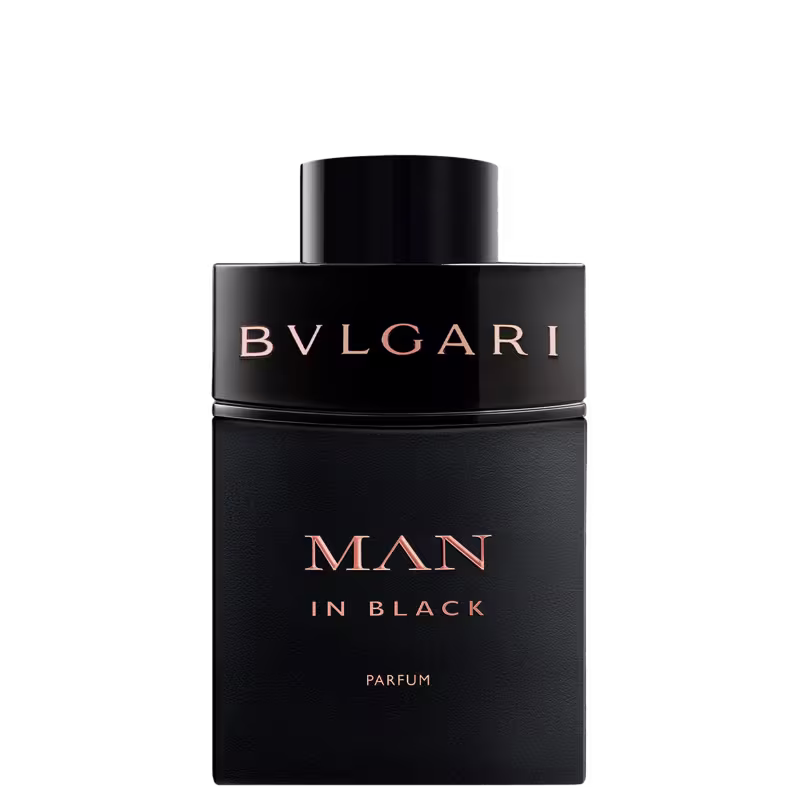 Frasco de perfume masculino da marca Bvlgari, na cor preta com detalhes em rosa dourado. O rótulo exibe o nome "MAN IN BLACK" em letras grandes. O design é elegante e minimalista, com uma tampa preta arredondada no topo.