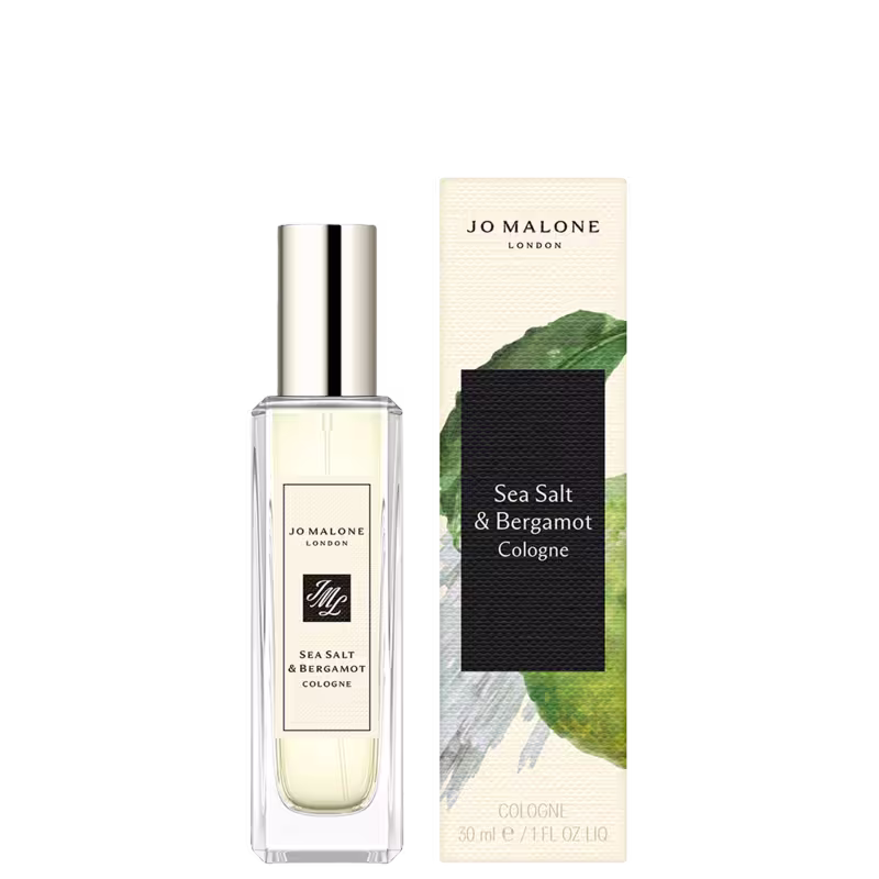 Frasco de perfume Jo Malone London com rótulo "Sea Salt & Bergamot Cologne" com a caixa ao lado. Produto de 30 ml em embalagem retangular com tampa prateada.