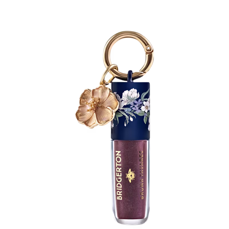 Gloss labial da marca Bruna Tavares BT x Bridgerton, com brilho suave e textura leve.