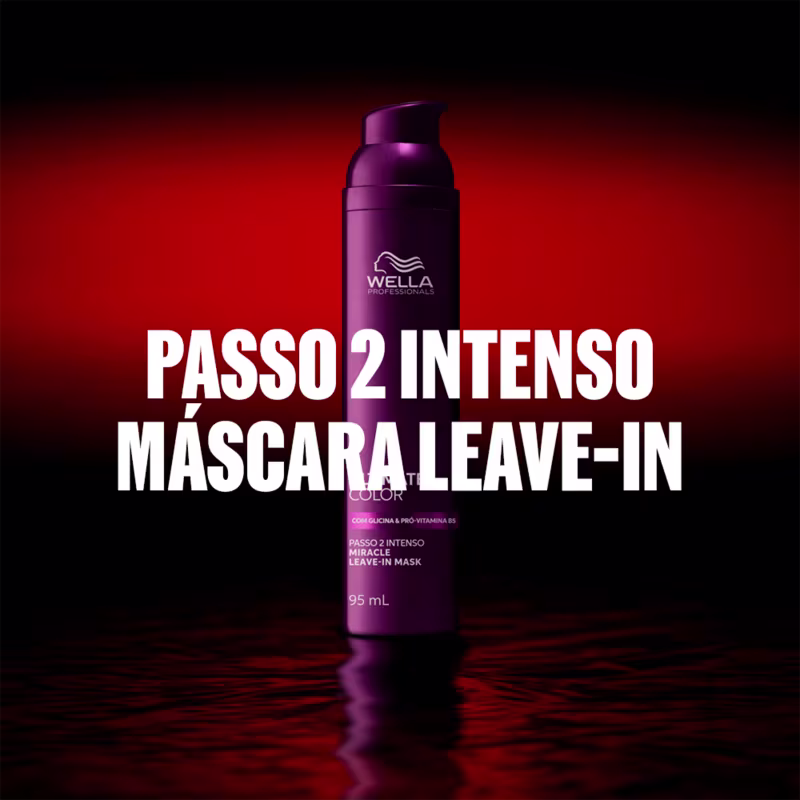 Fundo vermelho intenso com reflexo de um frasco roxo de máscara capilar da marca Wella Professionals, destacando o texto "Passo 2 Intenso Máscara Leave-in" em letras brancas.