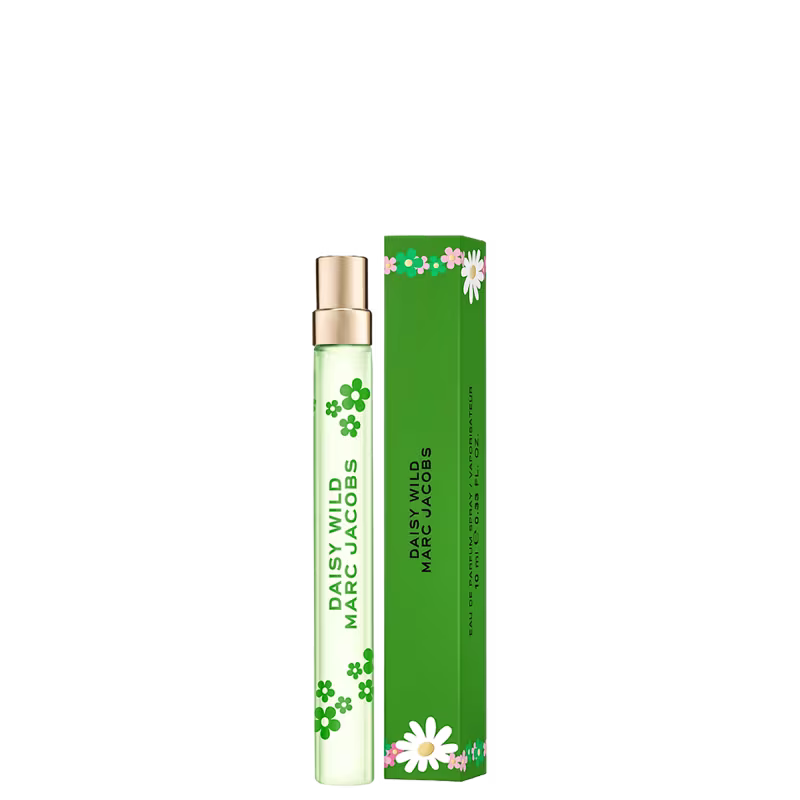 Frasco de perfume da marca Marc Jacobs, com design floral verde e branco. Embalagem retangular verde com flores estampadas. Rótulo com o nome "Daisy Wild Marc Jacobs" em letras douradas.