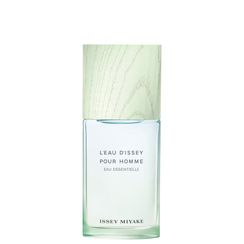 Frasco de item de perfumaria da marca Issey Miyake, com formato quadrado, em tons de verde claro, com rótulo em texto branco.