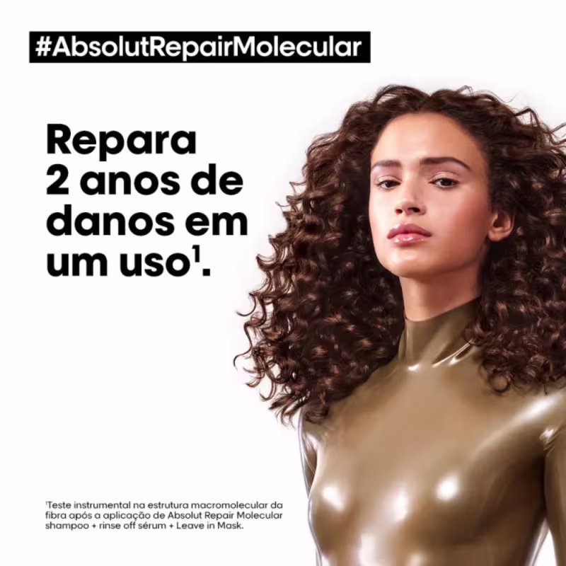 A imagem mostra uma mulher com longos cabelos cacheados e texto promocional que destaca: Repara 2 anos de danos em um uso.