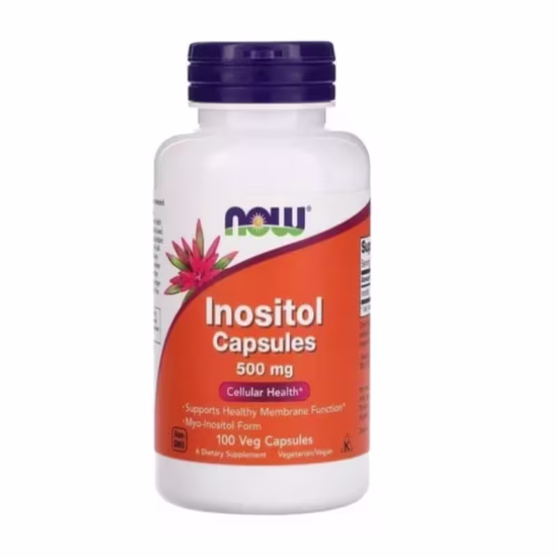 O produto apresentado é uma embalagem de cápsulas de Inositol da marca Now Foods. É um frasco plástico branco com rótulo laranja . O frasco tem uma tampa plástica roxa e o logotipo da marca Now aparece na parte frontal.