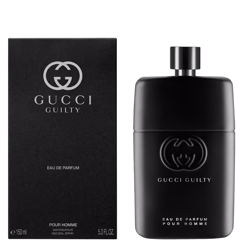 A imagem mostra a embalagem preta, retangular, com o logo e nome da marca, tipo de concentração, nome do perfume e volumetria estampados de forma minimalista, em branco. Ao lado, o frasco do perfume.