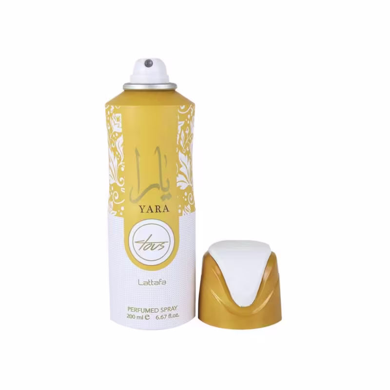Frasco de desodorante Lattafa Yara, com design dourado e branco, contendo 200 ml de produto. O rótulo apresenta o nome da fragrância "Yara" em letras douradas.
