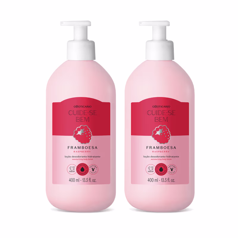 Dois frascos de loção corporal hidratante com fragrância de framboesa. Os frascos são de plástico rosa claro com bombas doseadoras brancas. Rótulos vermelhos com o nome do produto "Cuide-se Bem Framboesa", o volume de 400 ml ou 13,5 fl oz.
