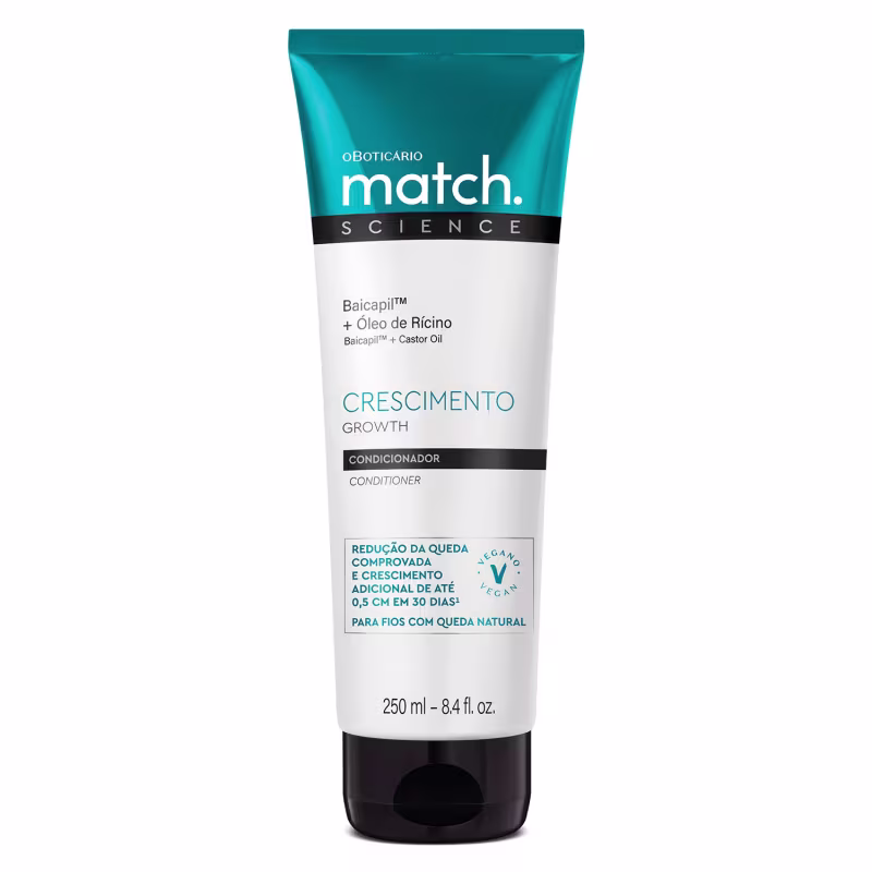 A imagem mostra um produto da linha Match de O Boticário para o crescimento capilar. É um condicionador chamado "Baicapil Crescimento" que contém óleo de rícino (Baicapil). O frasco é azul e branco e o tamanho do frasco é de 250ml.