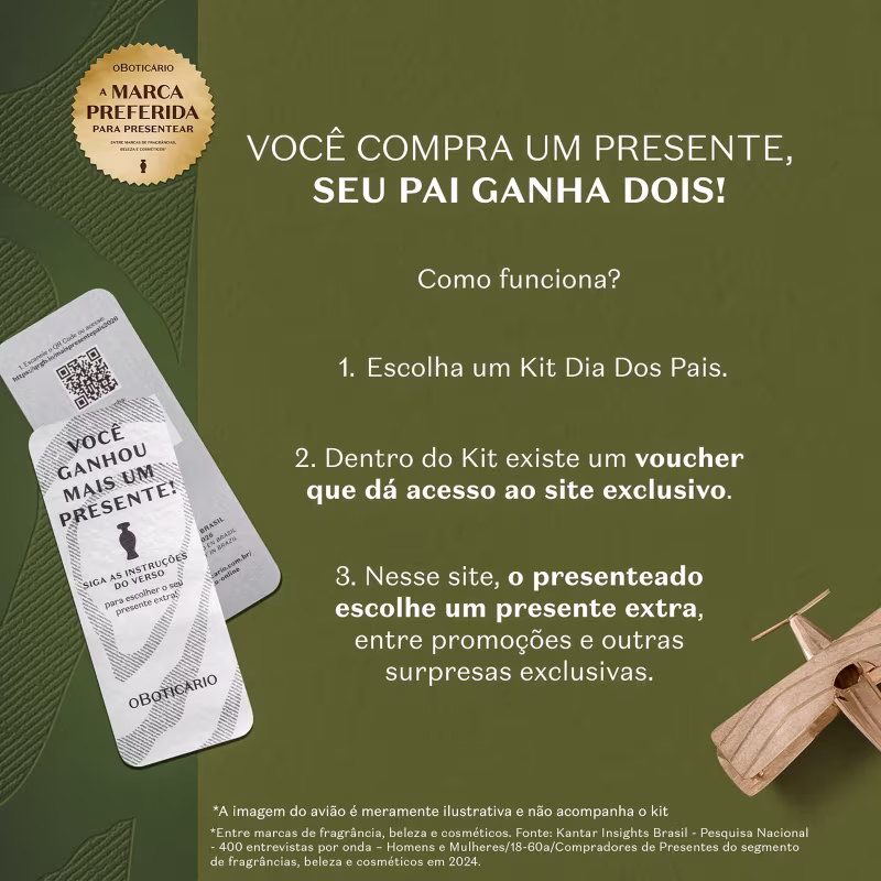 Embalagem verde com selo dourado "A marca preferida" e texto "Você compra um presente, seu pai ganha dois!" com instruções sobre como funciona o programa de brindes.