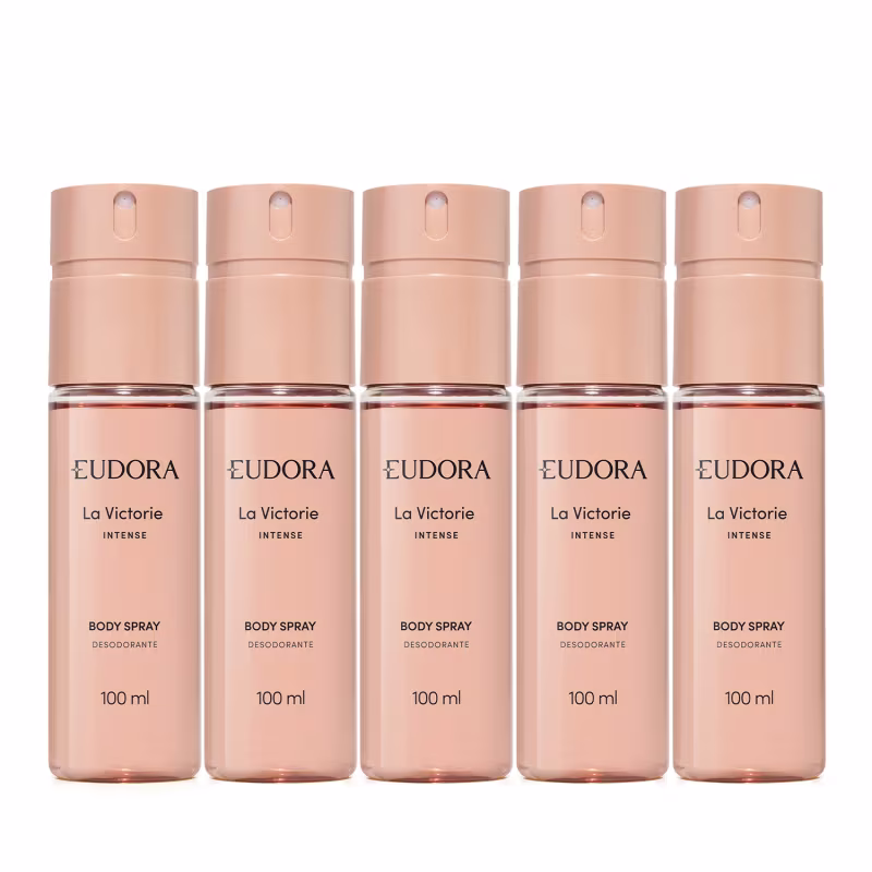 Kit com desodorantes body spray da linha La Victorie Intense da marca Eudora.