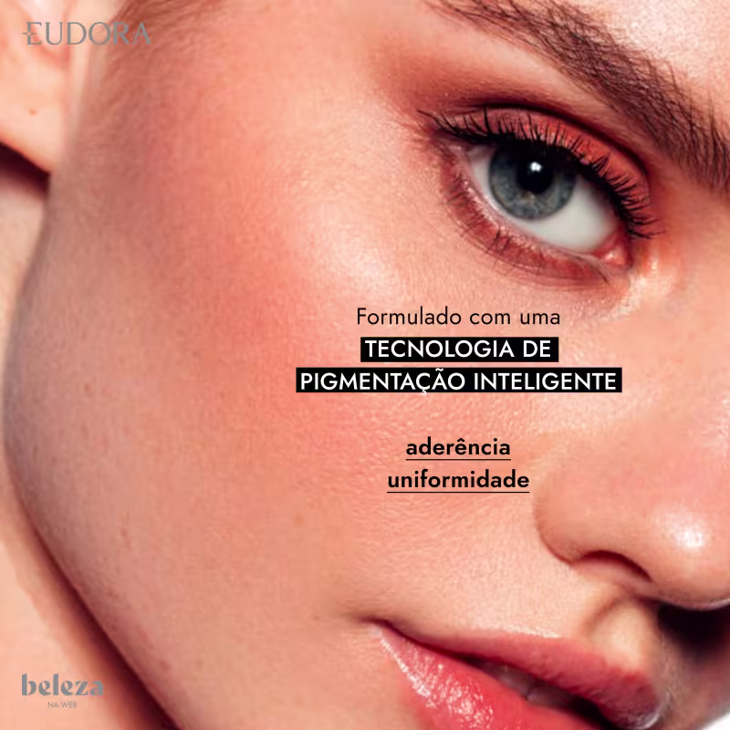 Formulado com uma tecnologia de pigmentação inteligente, aderência e uniformidade, de acordo com o texto presente na imagem do produto de beleza da marca Eudora.