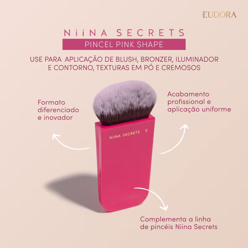 Card do Pincel Multifuncional: use para aplicação de blush, bronzer, iluminador e contorno, texturas em pó e cremosos. Claims: formato diferenciado e inovador; acabamento profissional e aplicação uniforme; complementa a linha de pincéis Niina Secrets.