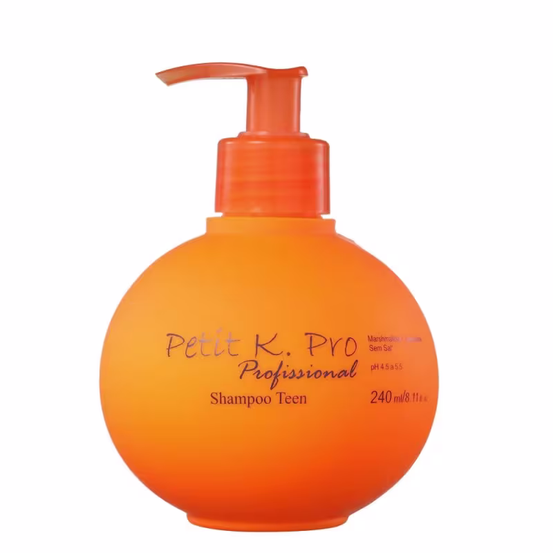 Frasco de shampoo laranja da marca Petit K. Pro Professional, com bomba dosadora, contendo 240 ml do produto. O rótulo apresenta o nome da marca e a indicação "Shampoo Teen" em texto preto.