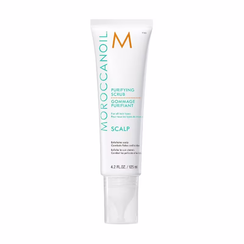 Tubo branco de 125 ml da linha Moroccanoil, contendo um esfoliante purificante para o couro cabeludo. O rótulo apresenta o nome da marca em laranja e azul, com a indicação "Scalp" para o produto.