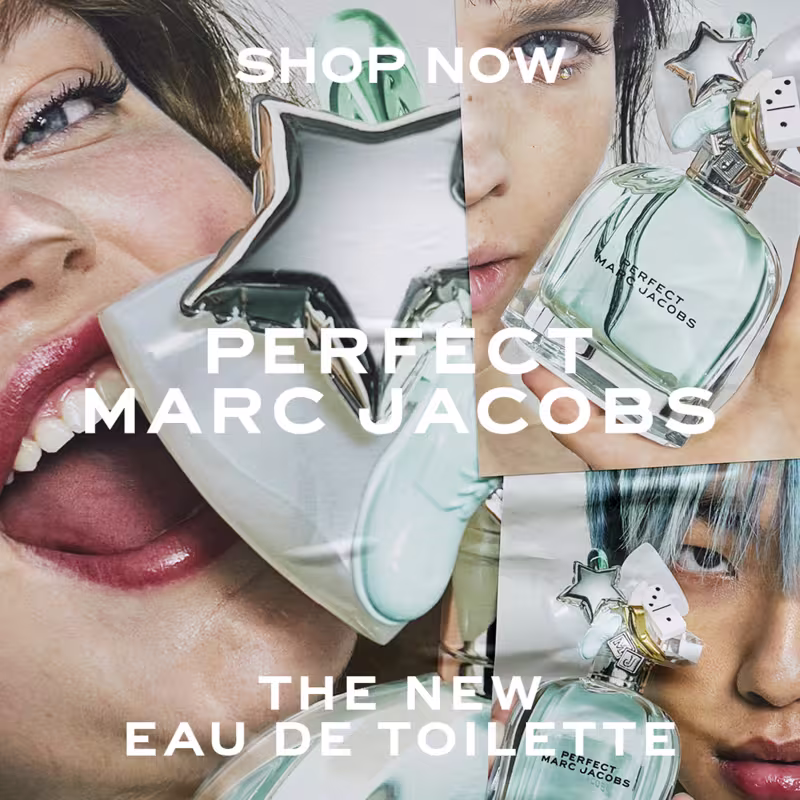 Anúncio promocional da nova fragrância "Perfect" da marca Marc Jacobs, com imagens de frascos do perfume e close-up de uma modelo com maquiagem e expressão suave.