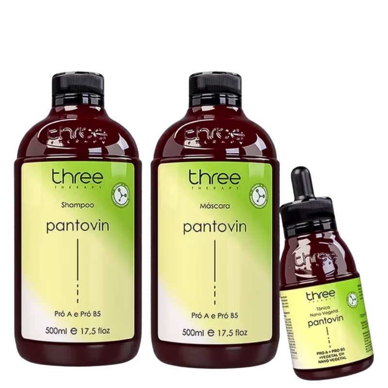 Três produtos da marca Three Therapy: um frasco de shampoo Pantovin, um frasco de máscara Pantovin e um frasco de óleo Pantovin, todos com embalagens em vermelho e verde.