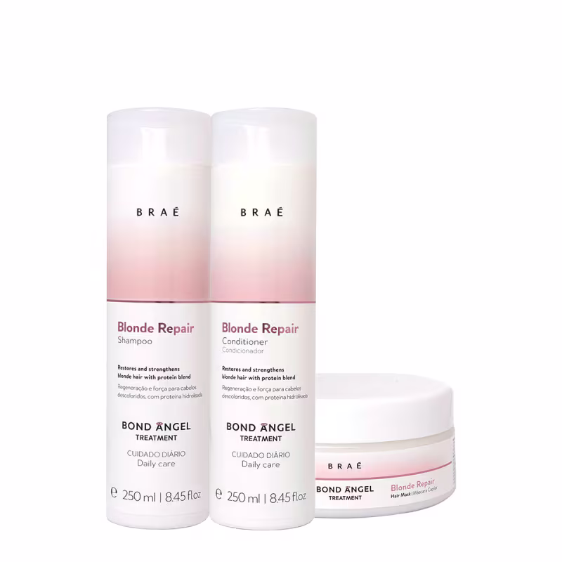 São produtos para cabelos loiros da marca Braé. Há dois frascos de plástico brancos com degradê rosa, um shampoo e um condicionador da linha Blonde Repair, com rótulos indicando que restauram e fortalecem os cabelos loiros com uma mistura de proteínas.