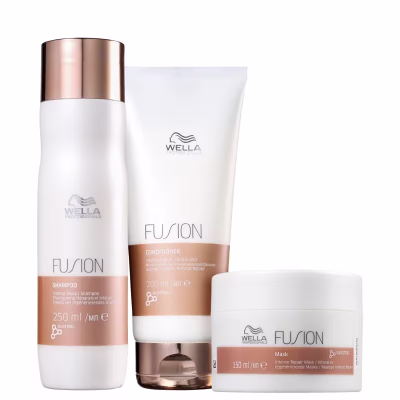 A imagem mostra três produtos da linha Fusion da marca Wella Professionals. Um shampoo de 250ml. Um condicionador de 200ml. E uma máscara de tratamento em uma embalagem branca de 150ml.