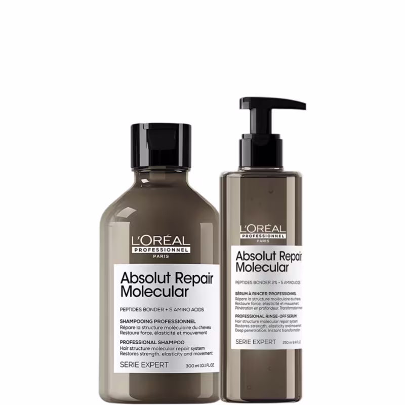 A imagem mostra dois produtos da L’Oréal Professionnel. Um frasco de shampoo arredondado e tampa preta e um frasco de sérum mais comprido com pump preto. Ambos em embalagem marrom e rótulos brancos.