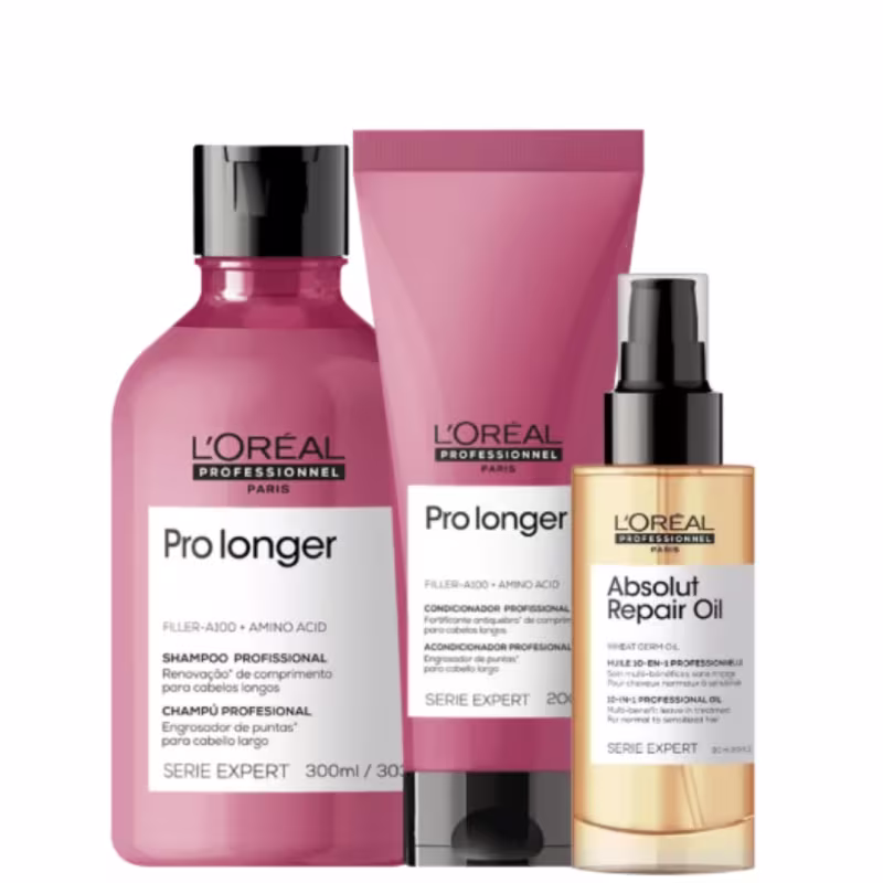 A imagem mostra um kit da L'Oréal Professionnel Pro Longer com um frasco arredondado de shampoo e  com uma bisnaga de condicionador, ambos de cor rosa escuro, rótulo branco e tampa preta. Além de um frasco plástico dourado com aplicador spray preto.