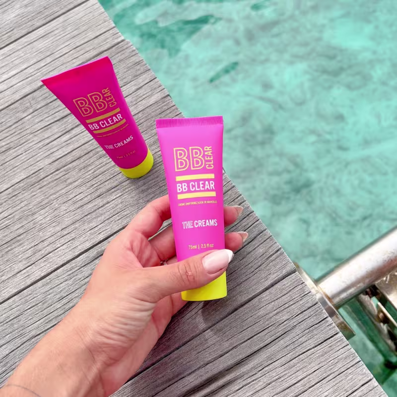 Kit BumBum Cream-Creme Corporal 200ml + BB Clear Uniformizador Corporal 75ml + Necessaire