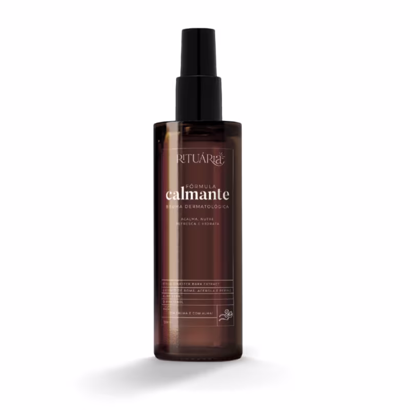 Frasco preto de spray da linha Calmante da marca Rituarie, com rótulo em tons de marrom destacando a fórmula dermatológica e propriedades calmantes e hidratantes do produto.