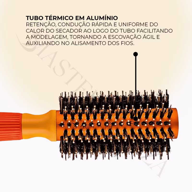 Escova térmica redonda. A imagem destaca o tubo térmico em alumínio, projetado para reter e distribuir uniformemente o calor do secador, facilitando o alisamento e modelagem dos fios.