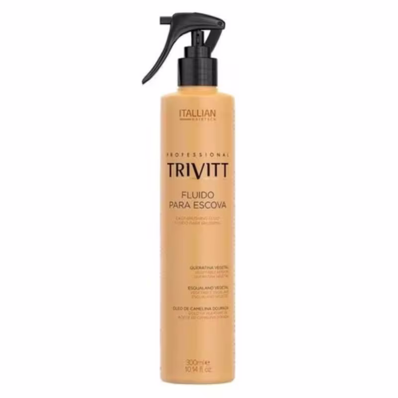 Fluido para escova da marca Trivitt. Embalagem plástica em tom bege, com aplicador tipo spray na parte superior preta. Rótulo com o nome do produto "Fluido para Escova" e da marca "Trivitt Professional Itallian".